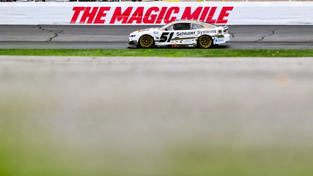 Gotta Go the Extra Mile at ‘Magic Mile’